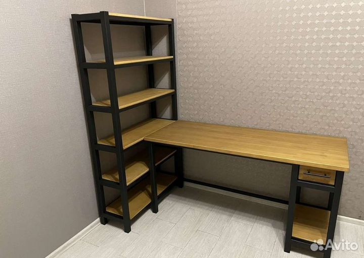 Стол для учёбы