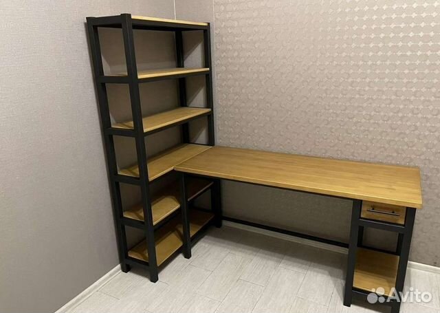 Стол для учёбы