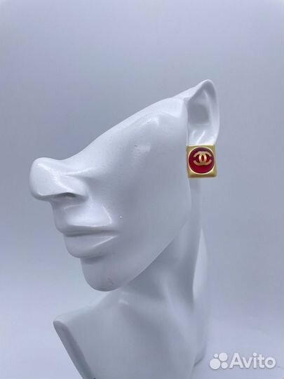 Стильные серьги