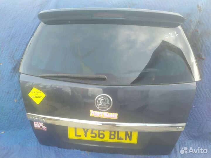Крышка багажника Opel Zafira B