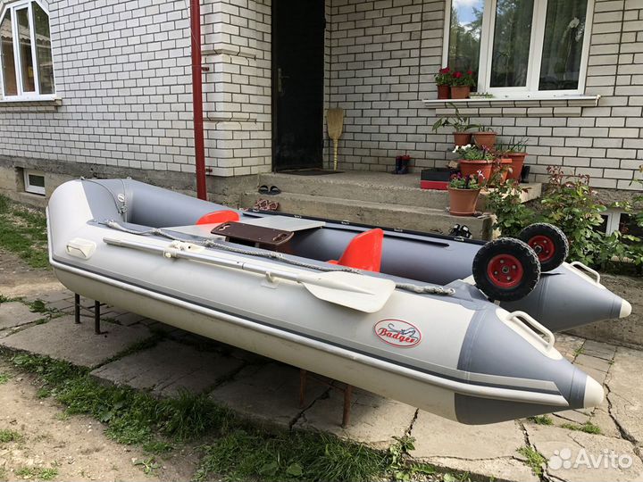 Лодка Badger 370
