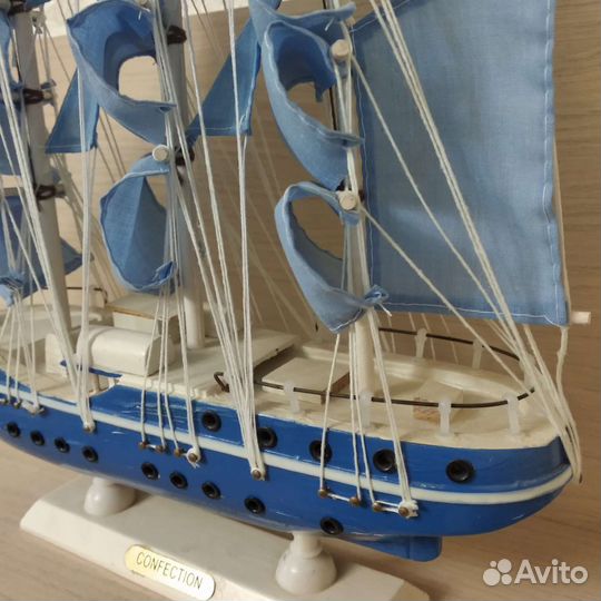 Модель корабля
