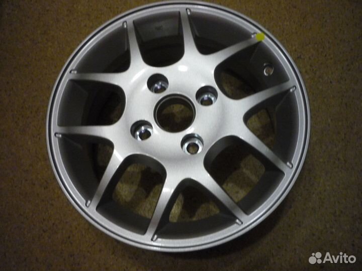 Диск литой оригинальны R15, от GM для шин195/55/15