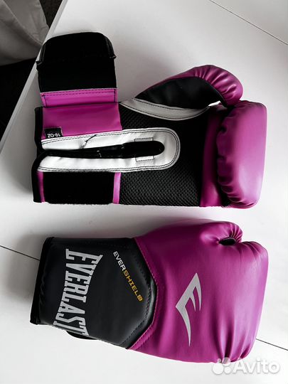 Боксерские перчатки everlast 10 oz