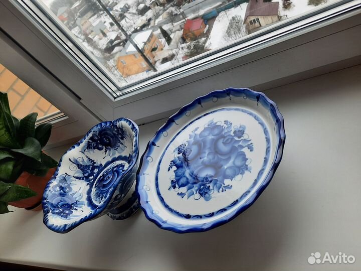 Тортница и ваза Гжель