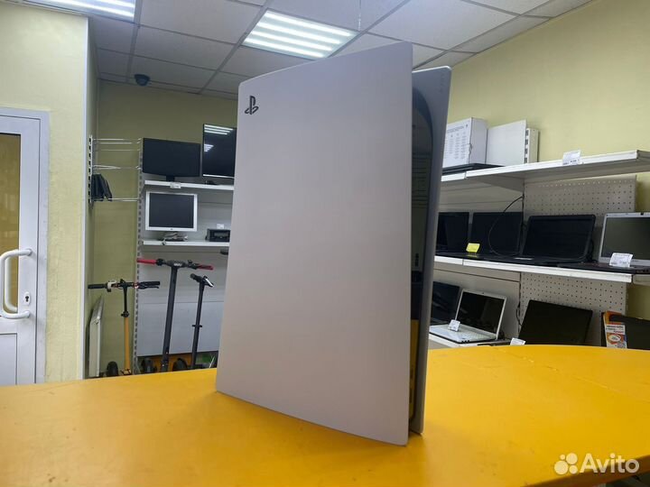 Под восстановление приставка Sony PlayStation 5