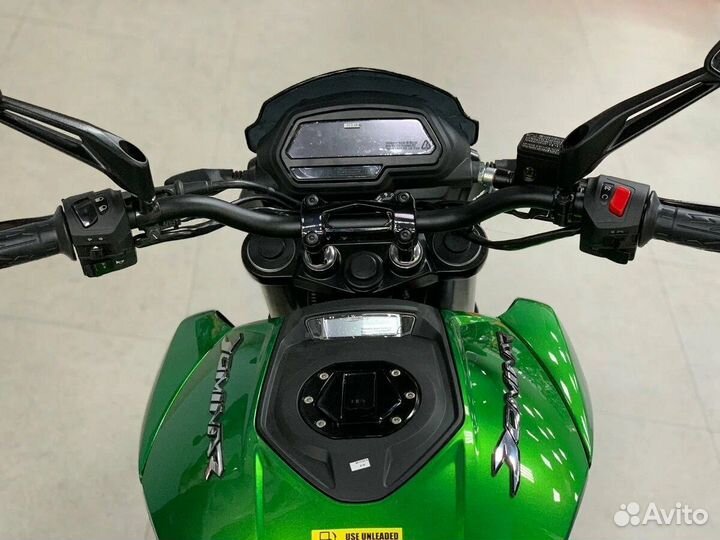 Мотоцикл bajaj Dominar 400 Touring
