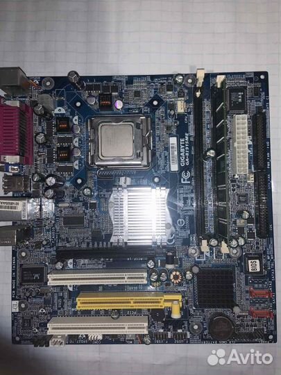 Материнская плата с процессором