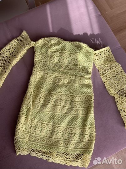 Платье с открытыми плечами ASOS