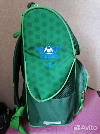 Рюкзак школьный