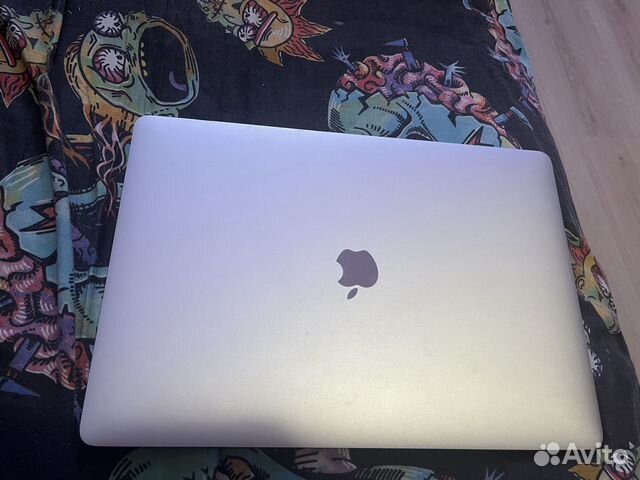 MacBook Pro 15 Pouces 2016 – I7 16 Go 512 Go – Pour Pièces Ou Réparation