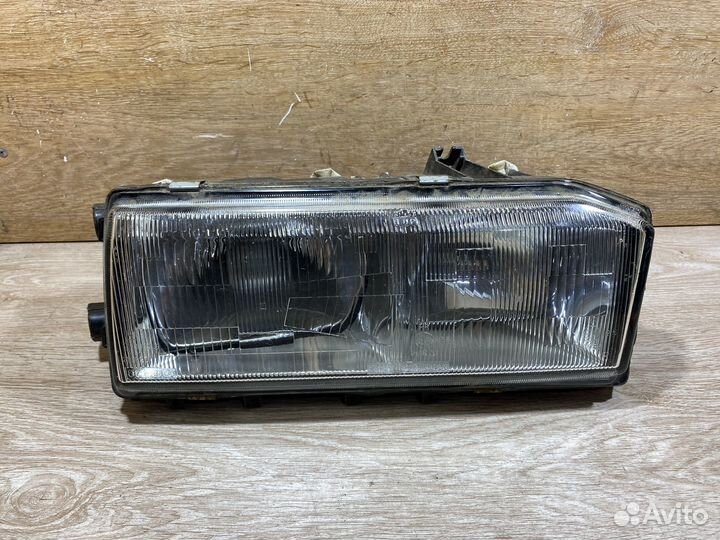 Фара передняя правая Honda Accord 2 142382