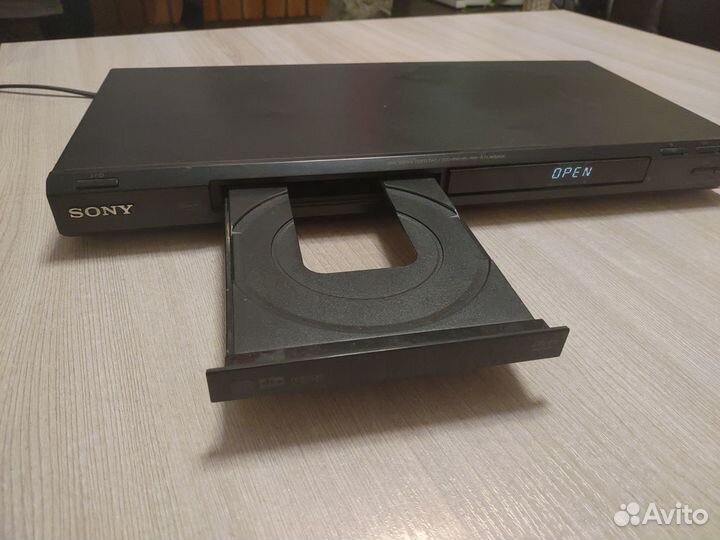 DVD плеер. sony