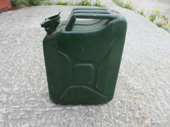 Канистра металлическая 20 литров