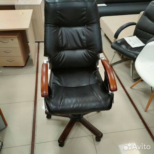 Компьютерное кресло