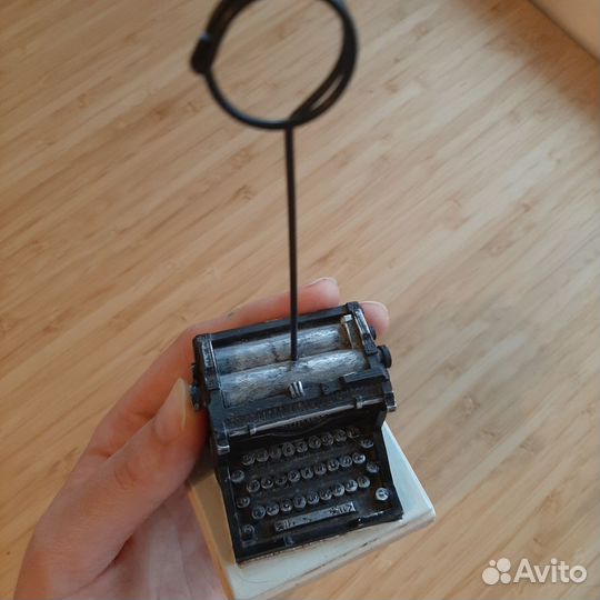 Держатель для заметок красный куб