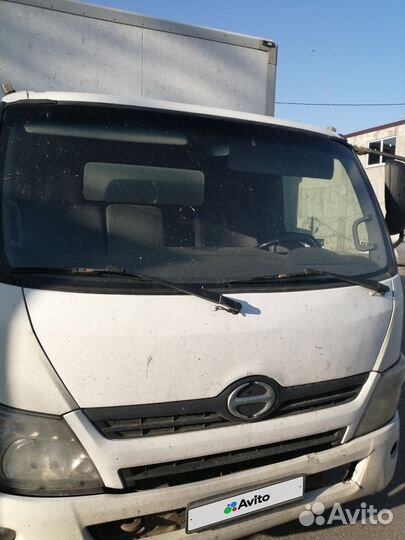 Hino 300 (Dutro), 2015