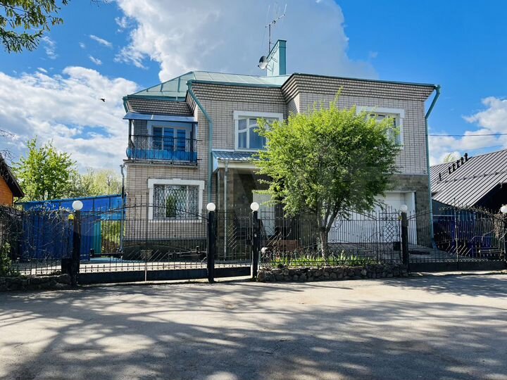 Дом 500 м² на участке 14 сот.