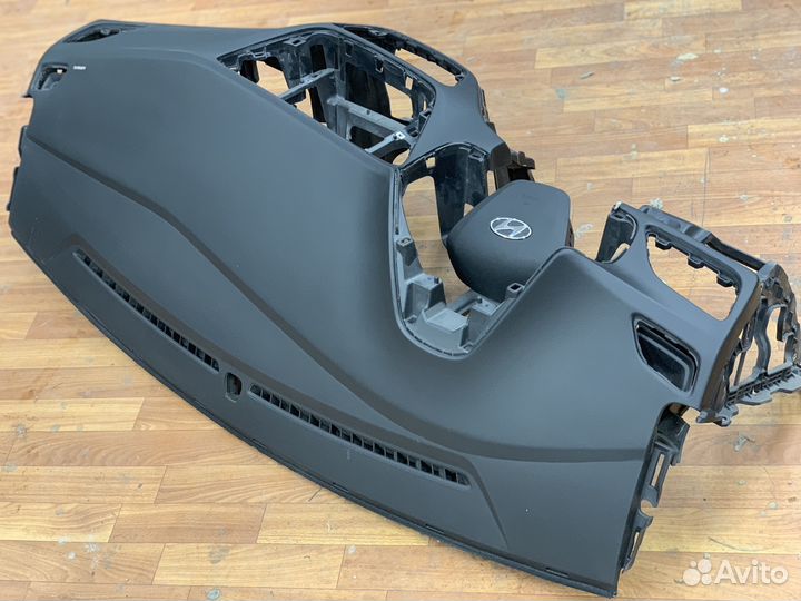 Hyundai Solaris 2018 Торпедо