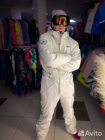Комбинезон горнолыжный