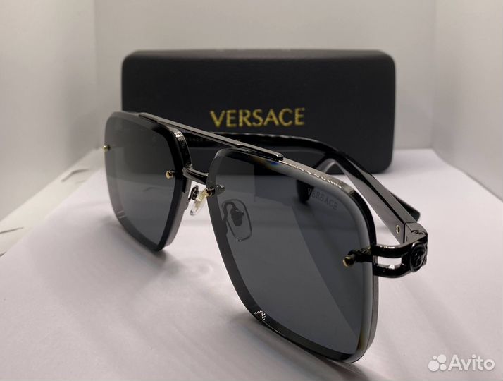 Солнечные очки Versace унисекс