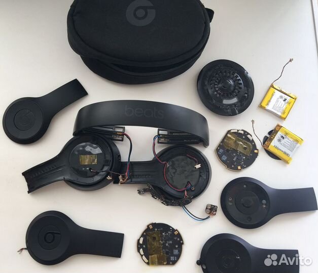 Оригинальные запчасти к наушникам Beats Solo 3