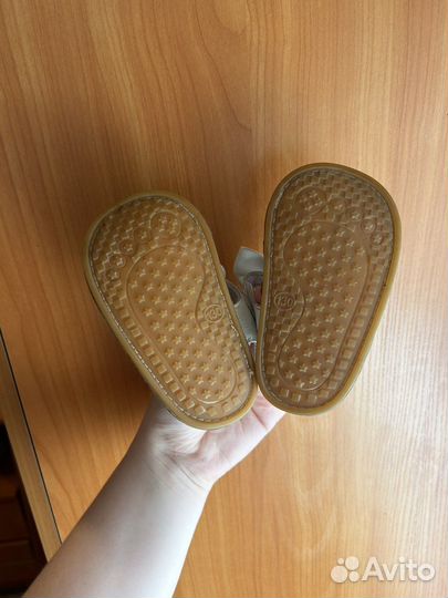 Сандали для малышки