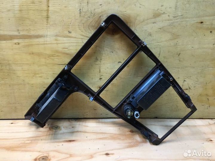 Рамка магнитолы Toyota Mark Ii GX100 1GFE 1997