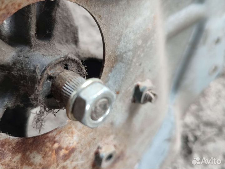 Мотор стеклоочистителя Mitsubishi L300 Delica