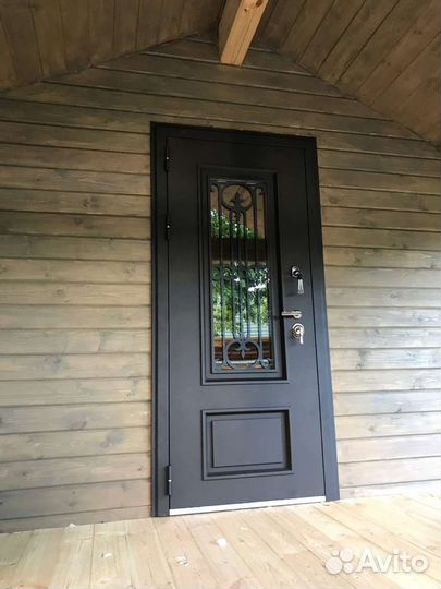 Дверь входная уличная с терморазрывом в дом