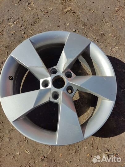 1 литой диск R17 Skoda Octavia