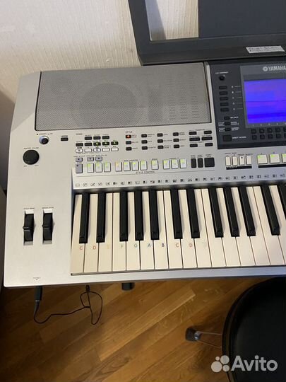 Синтезатор yamaha PSR S700