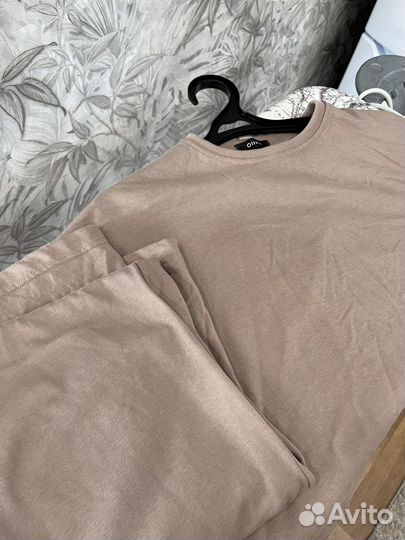 Костюм женский