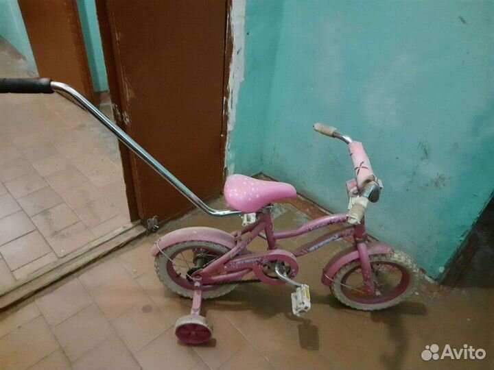 Детский велосипед с родительской ручкой