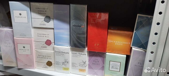 Women,50's glam,Bond Girl 007и Avon Femme раритет