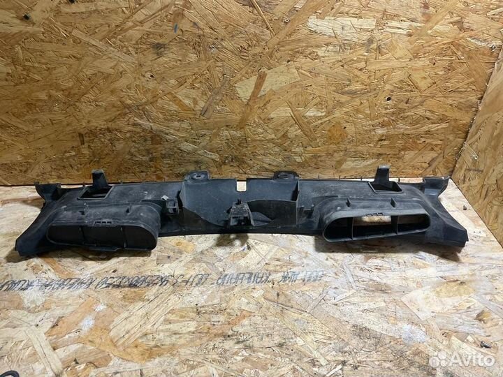 Воздухозаборник Мерседес GLK X204