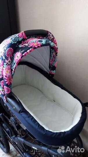 Коляска 2 в 1 новая в пользовании 1 месяц