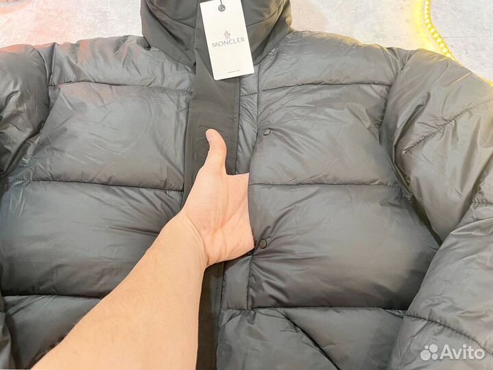 Зимние куртки Moncler