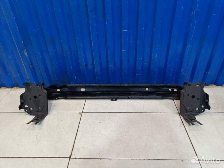 Усилитель бампера передний Volkswagen Touareg 1