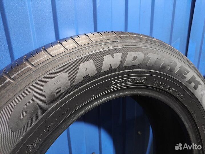 Dunlop Grandtrek ST30 225/65 R17