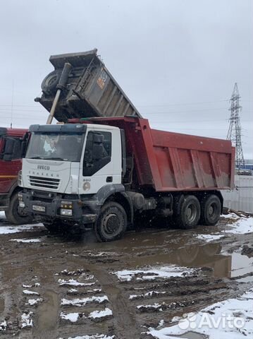 Требуется водитель на самосвал Вольво Ивеко