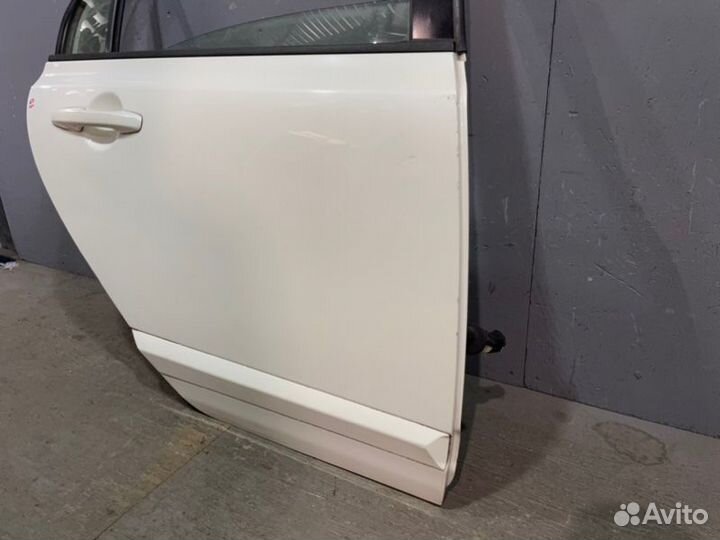 Дверь задняя правая Honda Civic 8 4D FD