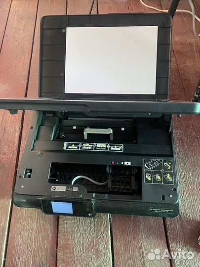 Принтер HP Deskjet Ink Advantage 5525