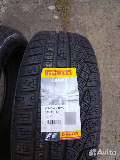 Pirelli Winter Sottozero 240 Serie II 245/45 R19