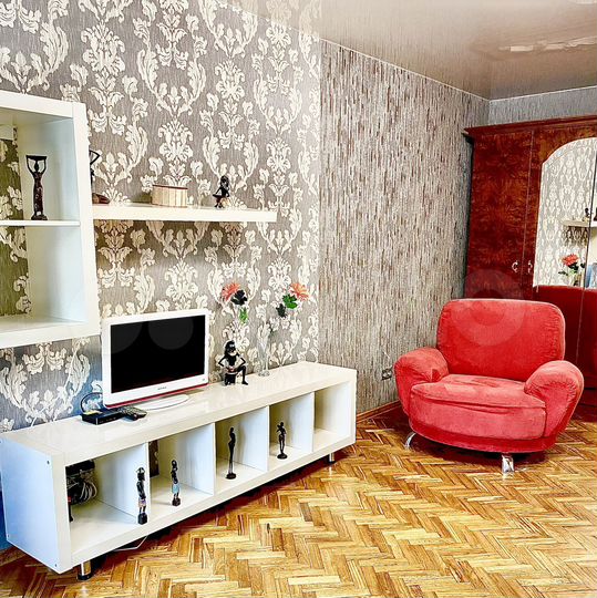 2-к. квартира, 60 м², 3/9 эт.