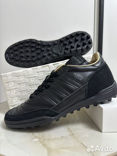 Сороконожки шиповки Adidas Mundial Team 41-44