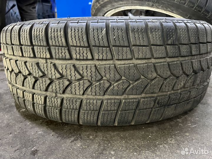 Tigar Winter 1 205/45 R17