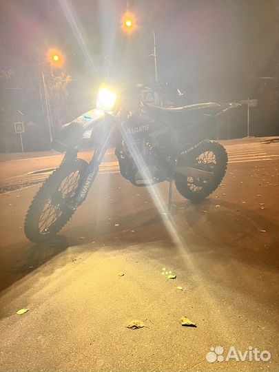 Avantis Enduro 300 PRO Carb FCR Exclusive