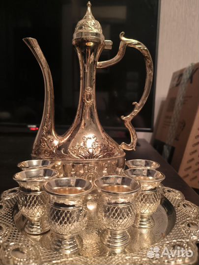 Кувшины и графины