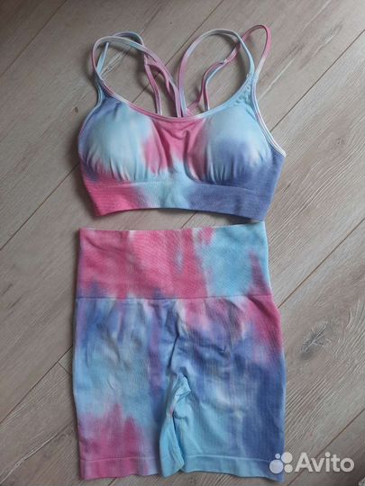 Женский спортивный комплект для фитнеса